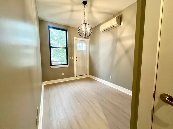 72-55 60 Lane image 4 of 8