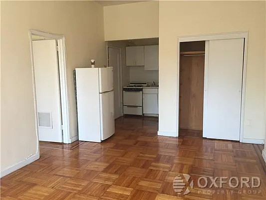 Rented by Oxford Property Group | media 32