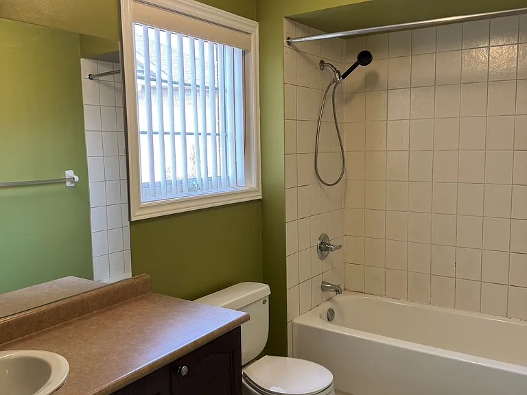 10 Greensborough Village Cir #27 — Photo 24