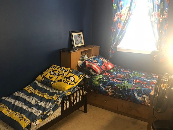 2nd bedroom