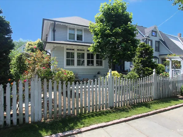 9-22 119th Street image 1 of 27