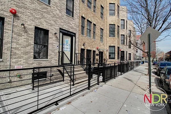 Rented by Next Door Realty NYC | media 30