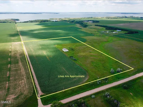 3705 7th St NW, Coleharbor, ND 58531