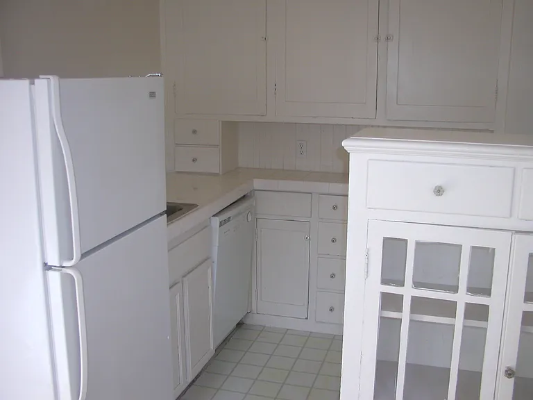 3333 Broderick St #204 — Photo 2