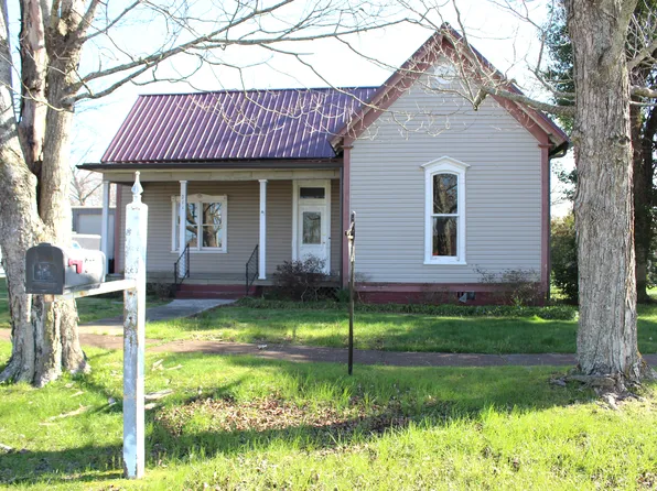 211 SE Atlantic St, Tullahoma, TN 37388