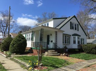 611 W Ash St, Springfield, IL 62704