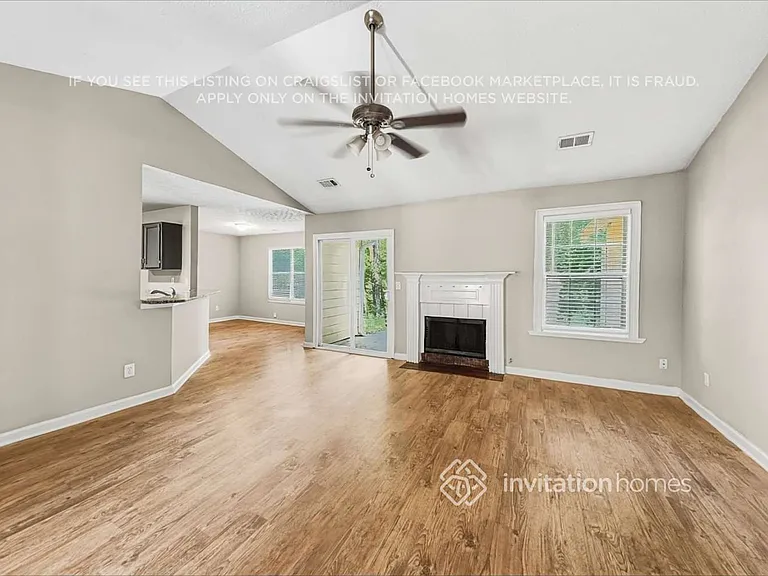 3813 Willow Tree Cir — Photo 6