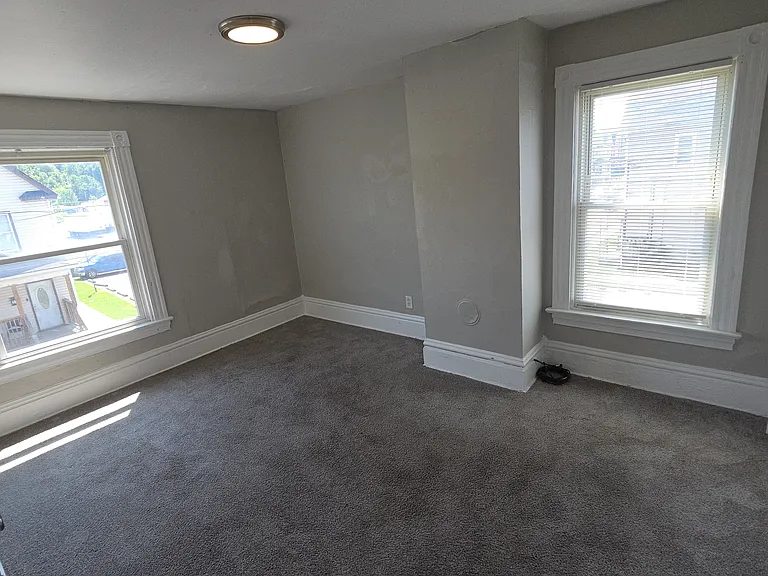 Bedroom 2 (14.5x9)