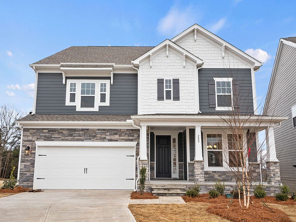 1st image of 202 Winterberry St