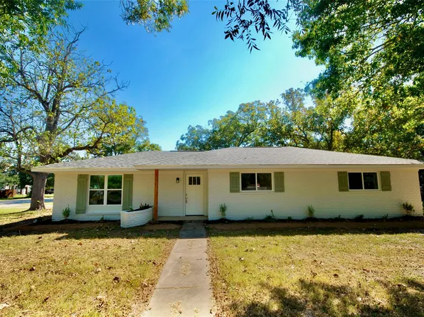 316 N Penn St, Flatonia, TX 78941