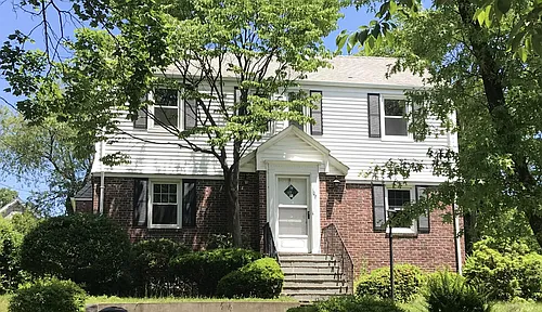 109 Greenwood Dr Photo 1