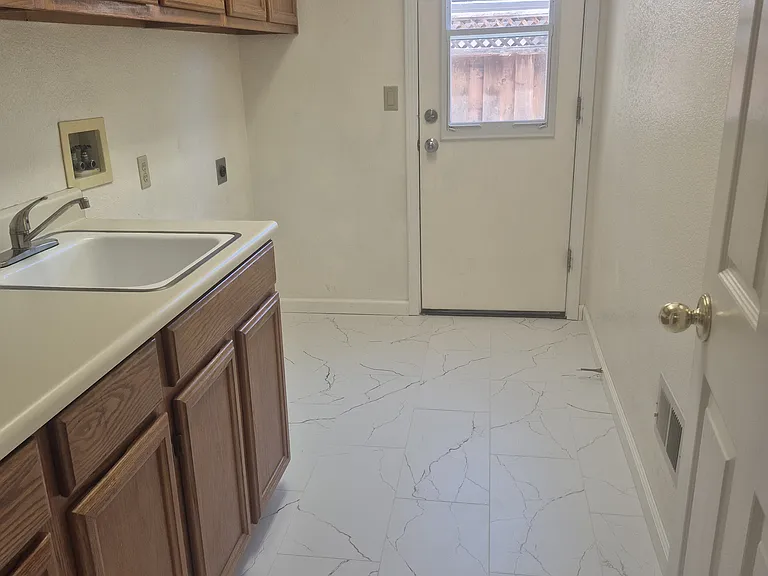 5180 Mount Tam Cir — Photo 15