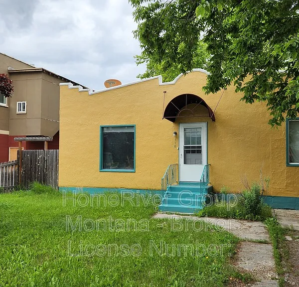 110 South Ave E — Photo 1