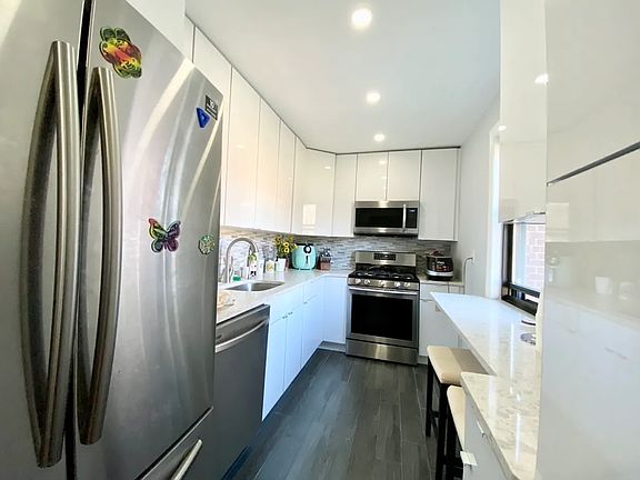 5th image of 244-46 57th Dr #1