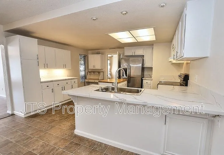 6830 Mellodora Dr — Photo 19