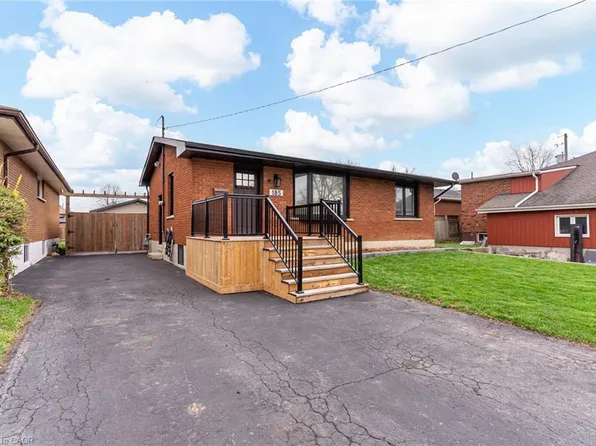 185 Deschene Ave, Hamilton, ON L9A 3K3