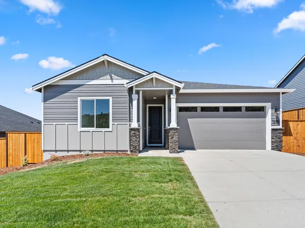 1285 Stonegate Dr #475, Eagle Point, OR 97524