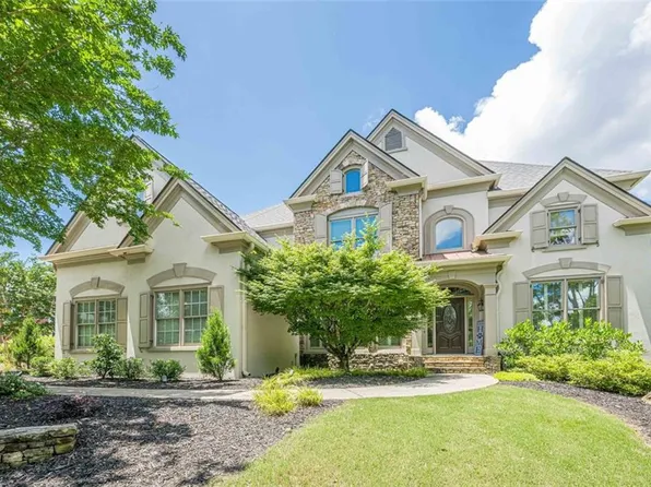 5825 Laurel Oak Dr, Suwanee, GA 30024