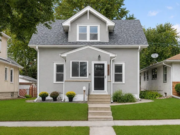 1297 Highland Pkwy, Saint Paul, MN 55116