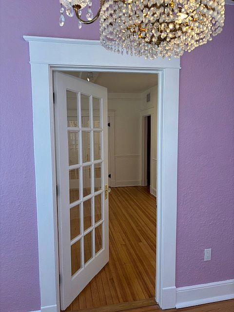 Entrance to Florida room w/ crystal chandelier