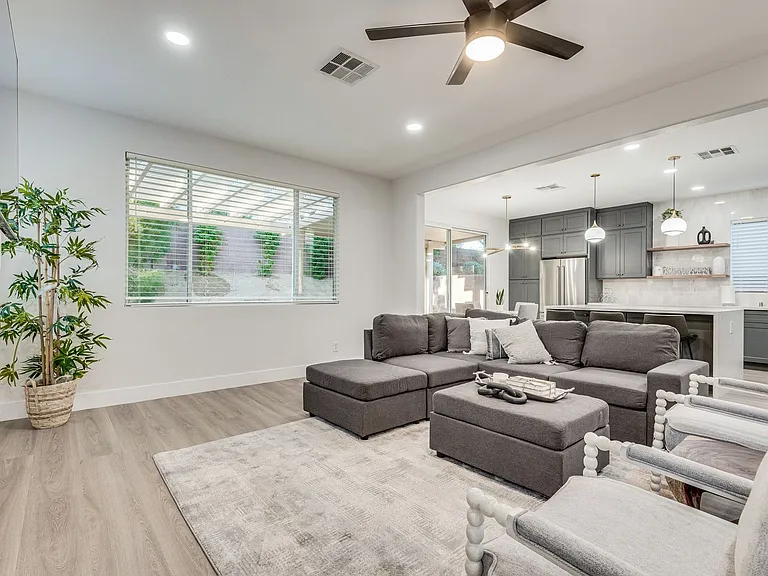 11086 Evvie Ln — Photo 4