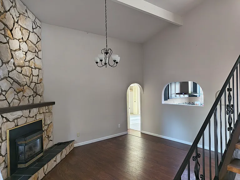 1816 NW Lincoln St — Photo 8