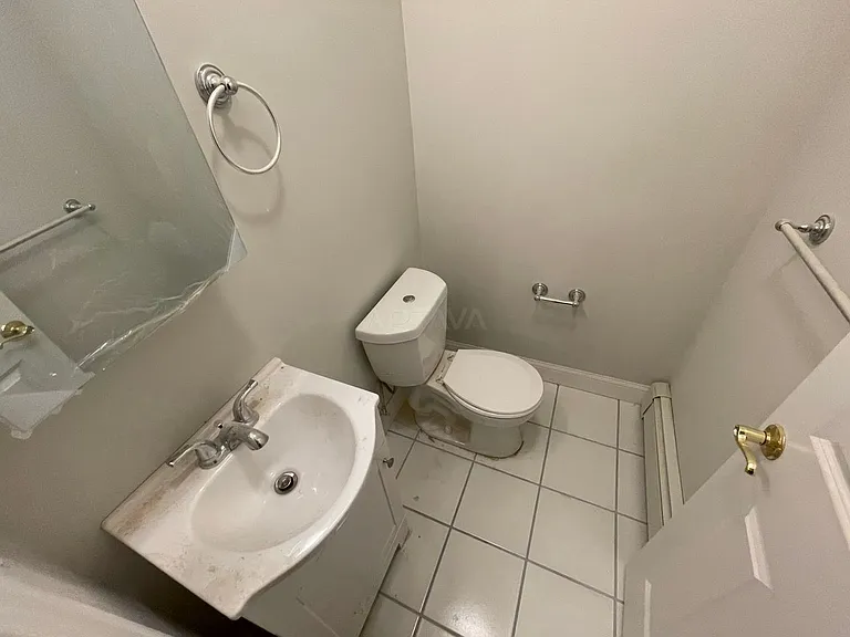 10 Park St #2 — Photo 21