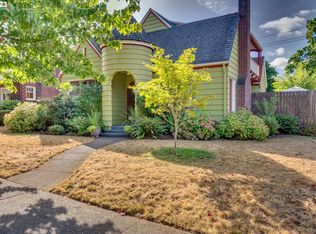 319 W 25th St, Vancouver, WA 98660