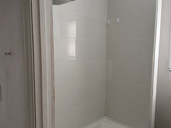 2nd image of 7292 Merrimac Trl
