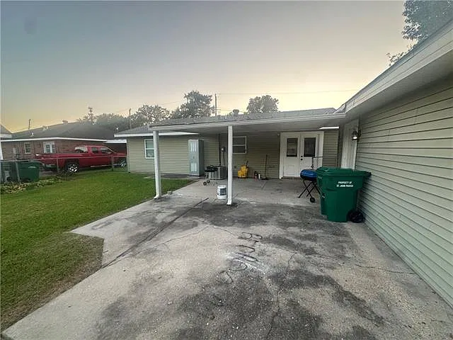 3 bed, 1.0 bath, 1200 sqft, $1,400 — Photo 4