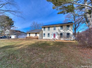 1530 Bayview Dr, Norton Shores, MI 49441