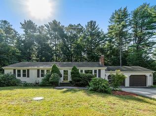 16 Crestwood Rd, Windham, NH 03087