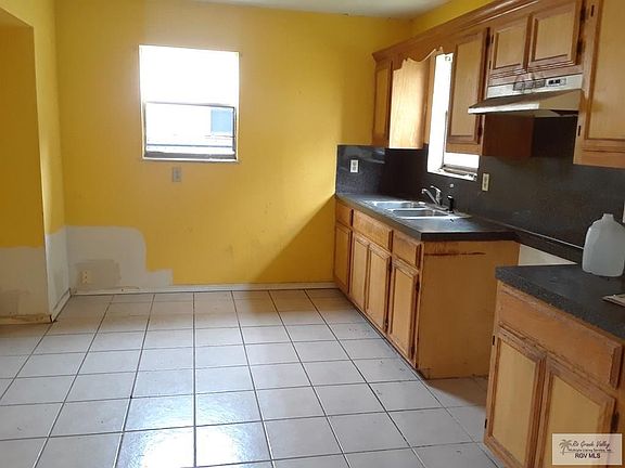 3rd image of 3505 W Lamb Ave