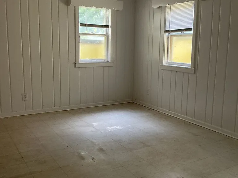 118 College Pl — Photo 5