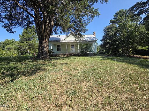 2nd image of 2523 Hamlin Rd