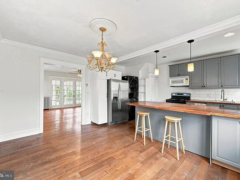 122 Wilson Ave — Photo 8