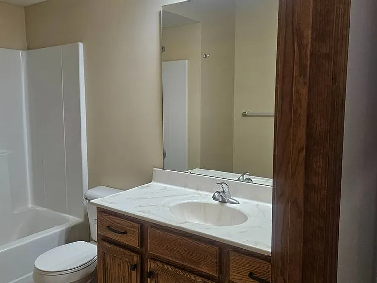 1918 Holly Springs Ave — Photo 12