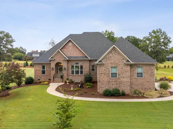 203 Muirfield Dr, Campobello, SC 29322