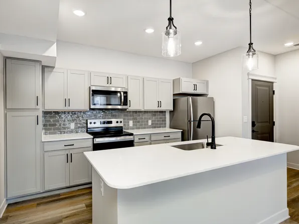 Hyde Park Towns & Flats