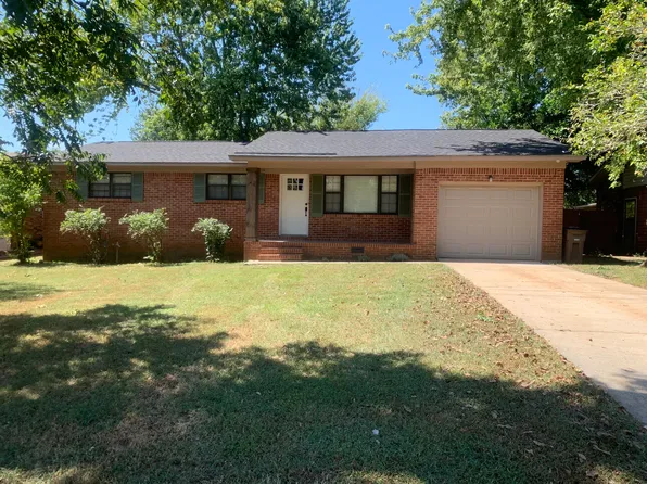 1215 Pennylane SE, Decatur, AL 35601