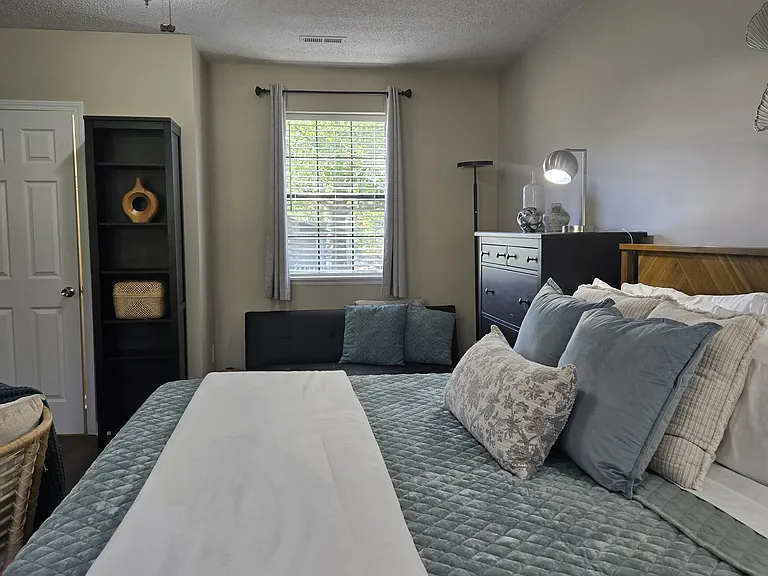112 Kings Mountain Ct — Photo 36