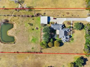 500 Burwell Rd, Highlands, TX 77562