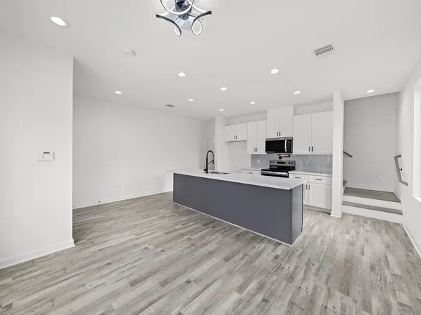 9315 Ashville Dr #B, Houston, TX 77051