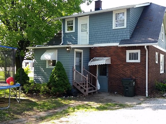 Looking at the back of the house from the front (NE) corner