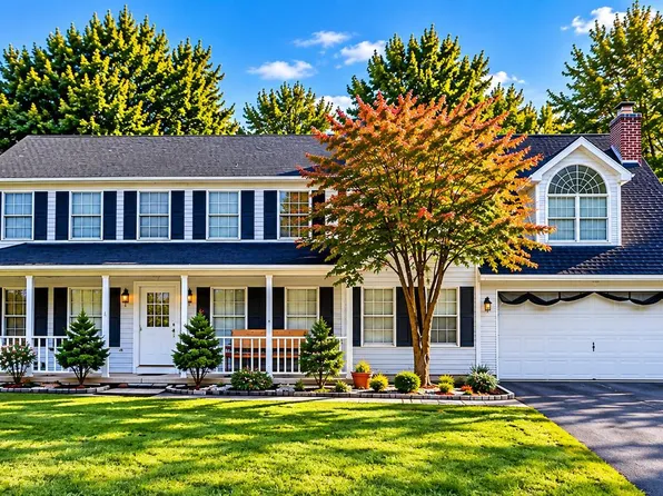 2072 Southpoint Dr, Hummelstown, PA 17036