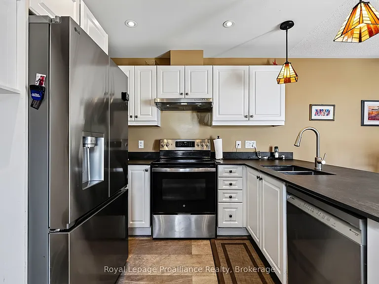 835 Charles Wilson Pkwy — Photo 10