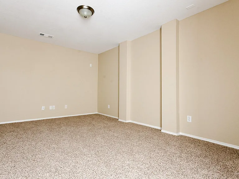 249 Niagara Falls Dr — Photo 32