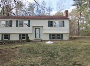 6 Shattuck St, Pepperell, MA 01463