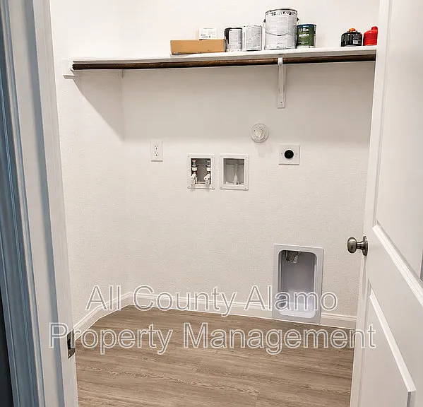 4327 Southton Loch — Photo 24