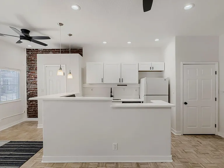 Utica Duplex — Photo 6
